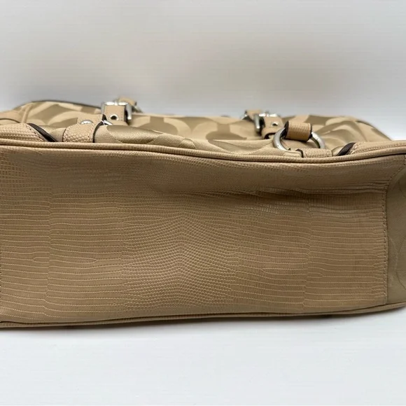 Coach East West Chelsea Op Art Tan Shoulder Bag Signature Tote Bag Pre Owned - Picture 3 of 9